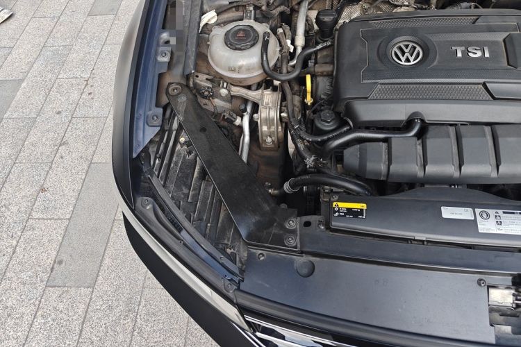 Used Volkswagen Variant 2018 380TSI Two-Wheel Drive Comfort Edition Engine Bay Right