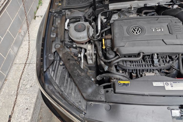Used Volkswagen Variant 2018 380TSI Two-Wheel Drive Comfort Edition Engine Bay Right