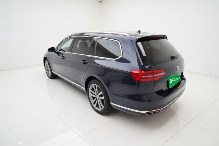 Used Volkswagen Variant 2018 380TSI Two-Wheel Drive Comfort Edition Exterior 3