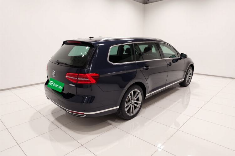Used Volkswagen Variant 2018 380TSI Two-Wheel Drive Comfort Edition Exterior 5