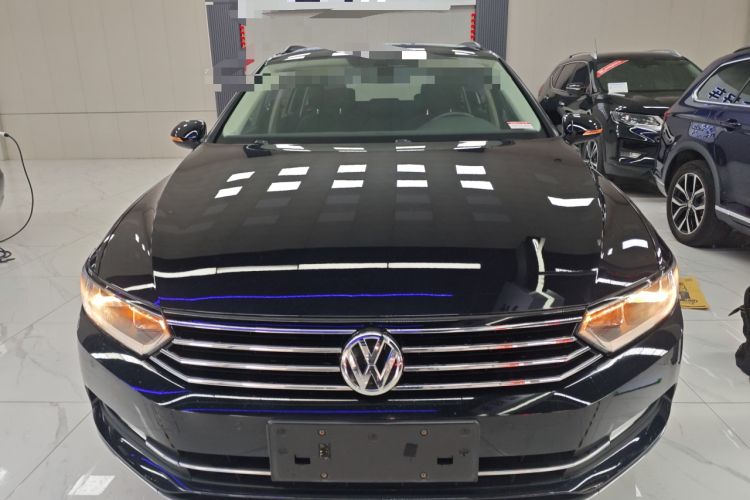Used Volkswagen Variant 2018 380TSI Two-Wheel Drive Comfort Edition Front