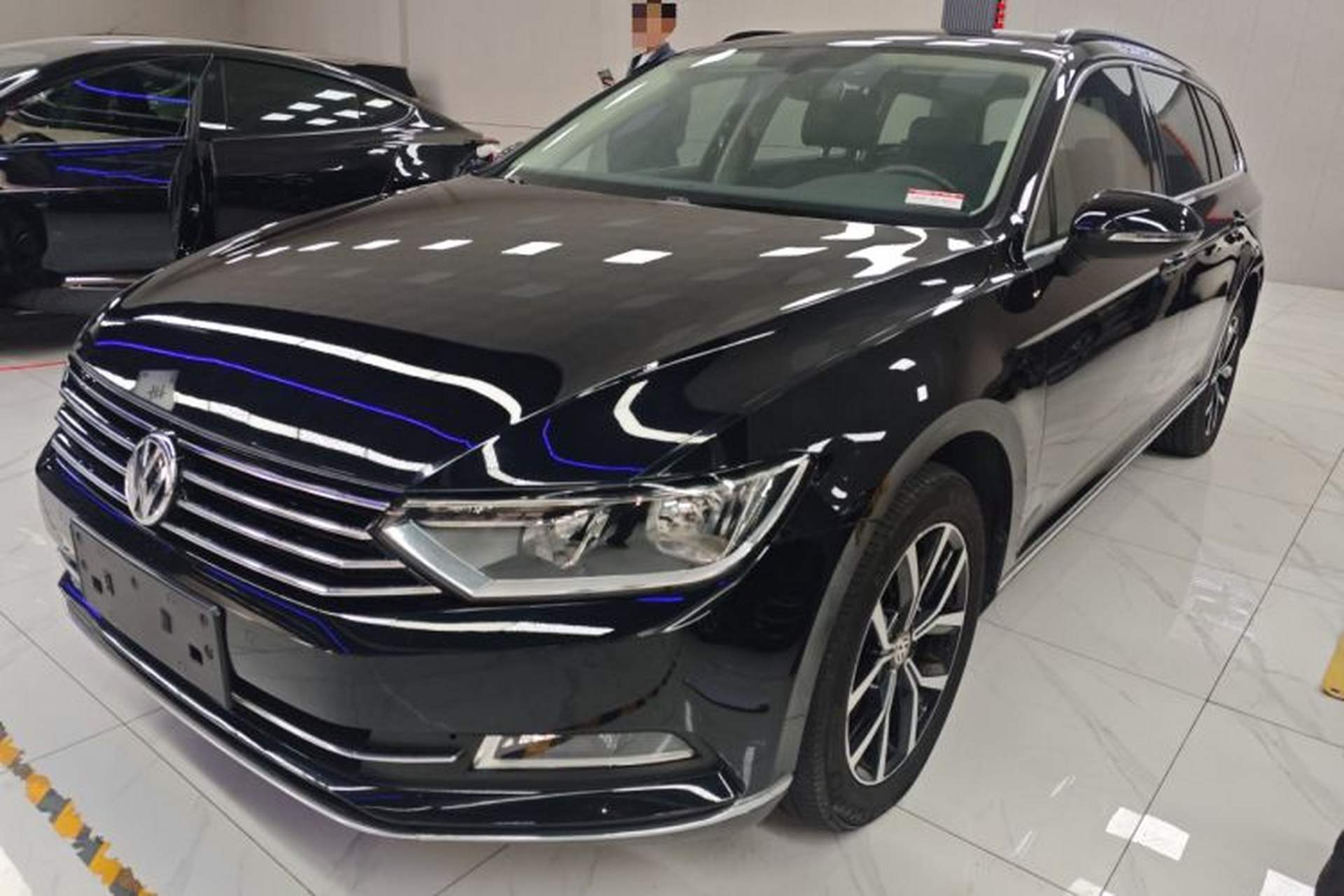 Used Volkswagen Variant 2018 380TSI Two-Wheel Drive Comfort Edition Front Left 45 Deg