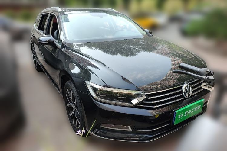 Used Volkswagen Variant 2018 380TSI Two-Wheel Drive Comfort Edition Front Right 45 Deg