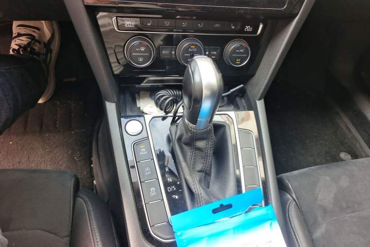 Used Volkswagen Variant 2018 380TSI Two-Wheel Drive Comfort Edition Gear Lever