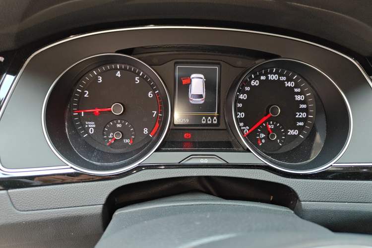Used Volkswagen Variant 2018 380TSI Two-Wheel Drive Comfort Edition Instrument Cluster