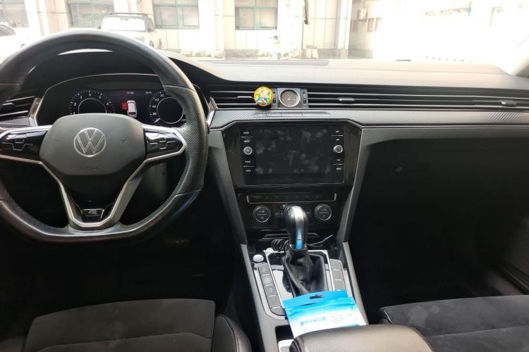 Used Volkswagen Variant 2018 380TSI Two-Wheel Drive Comfort Edition Interior 2