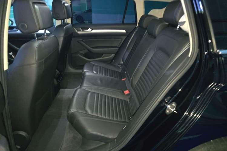 Used Volkswagen Variant 2018 380TSI Two-Wheel Drive Comfort Edition Left Rear Seat