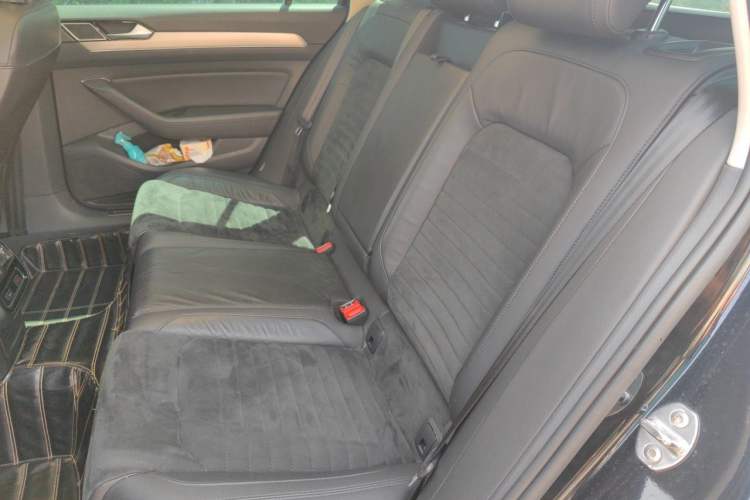 Used Volkswagen Variant 2018 380TSI Two-Wheel Drive R-Line Version Left Rear Seat