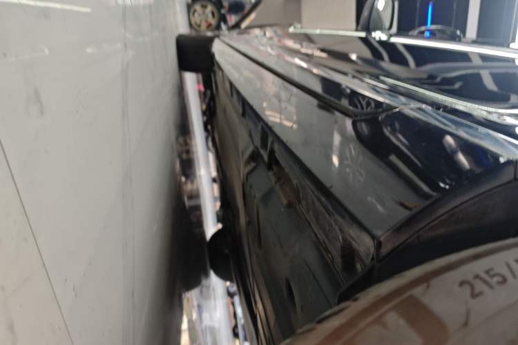 Used Volkswagen Variant 2018 380TSI Two-Wheel Drive Comfort Edition Left Side Sill