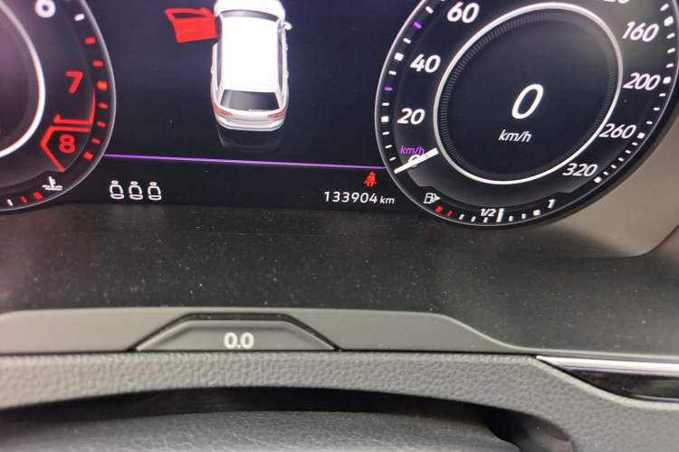 Used Volkswagen Variant 2018 380TSI Two-Wheel Drive Comfort Edition Odometer Close Up