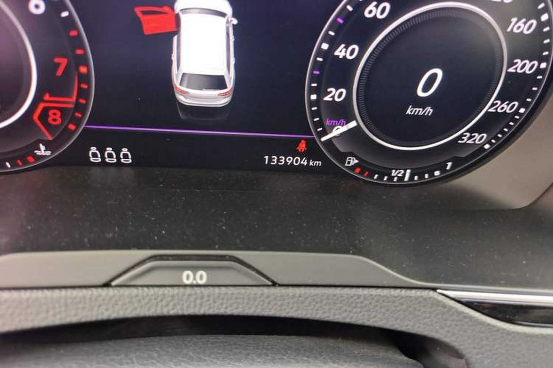 Used Volkswagen Variant 2018 380TSI Two-Wheel Drive Comfort Edition Odometer Close Up