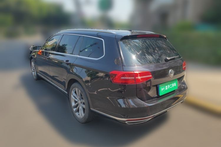 Used Volkswagen Variant 2018 380TSI Two-Wheel Drive R-Line Version Rear Left 45 Deg