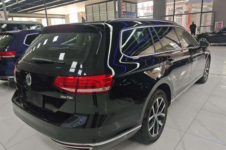 Used Volkswagen Variant 2018 380TSI Two-Wheel Drive Comfort Edition Rear Right 45 Deg