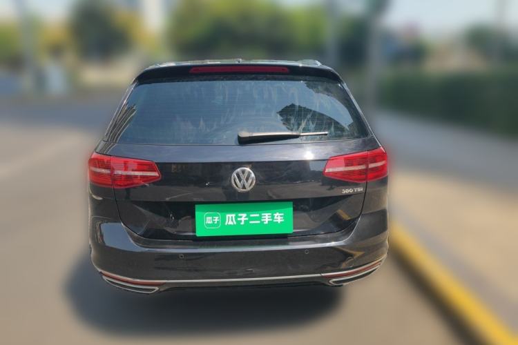 Used Volkswagen Variant 2018 380TSI Two-Wheel Drive R-Line Version Rear