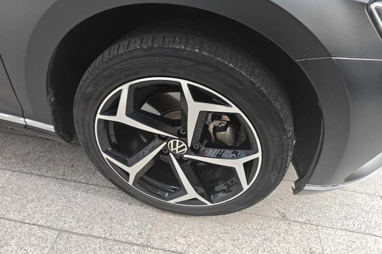 Used Volkswagen Variant 2018 380TSI Two-Wheel Drive Comfort Edition Right Front Wheel Hub