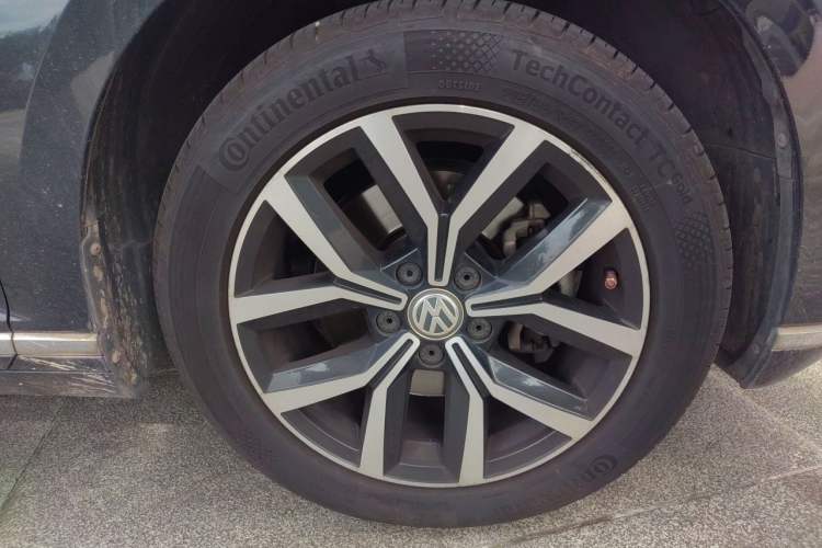 Used Volkswagen Variant 2018 380TSI Two-Wheel Drive Comfort Edition Right Front Wheel Hub