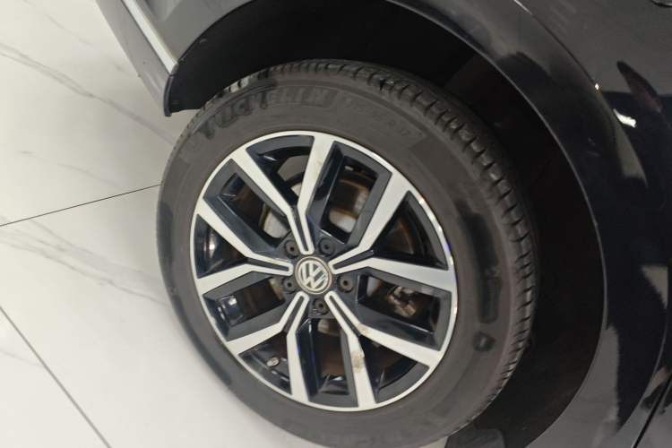 Used Volkswagen Variant 2018 380TSI Two-Wheel Drive Comfort Edition Right Rear Wheel Hub