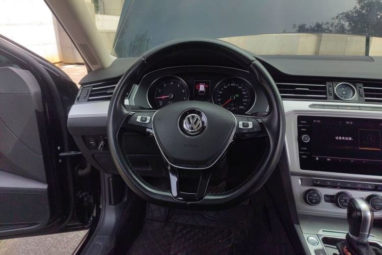Used Volkswagen Variant 2018 380TSI Two-Wheel Drive Comfort Edition Steering Wheel