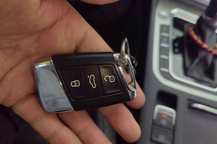 Used Volkswagen Variant 2018 380TSI Two-Wheel Drive Comfort Edition Vehicle Key