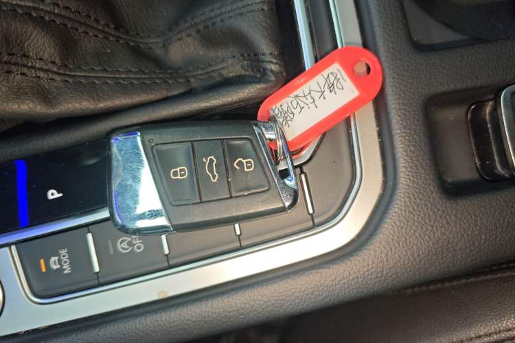 Used Volkswagen Variant 2018 380TSI Two-Wheel Drive Comfort Edition Vehicle Key