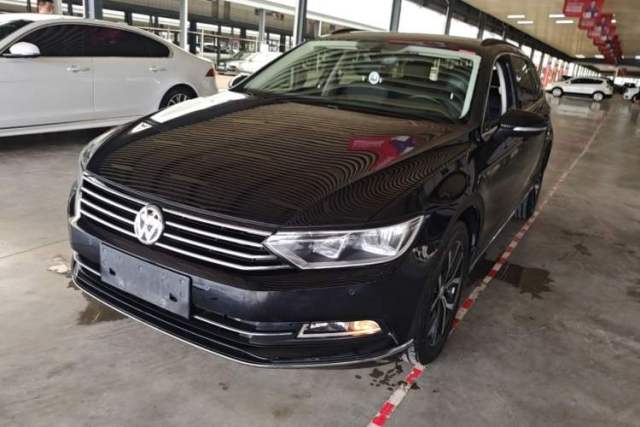 Ojetý Volkswagen Variant 2018 380TSI Two-Wheel Drive Comfort Edition