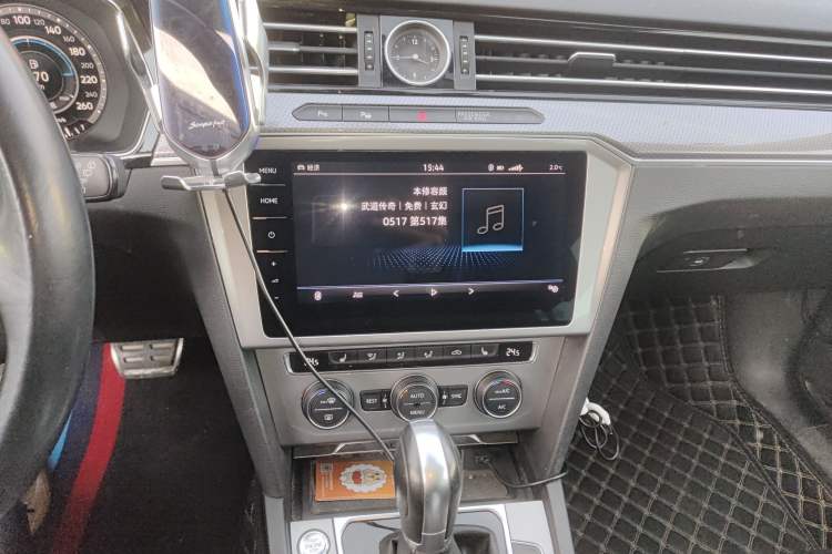 Used Volkswagen Variant 2018 380TSI Four-Wheel Drive Trail Edition Audio And AC Panel