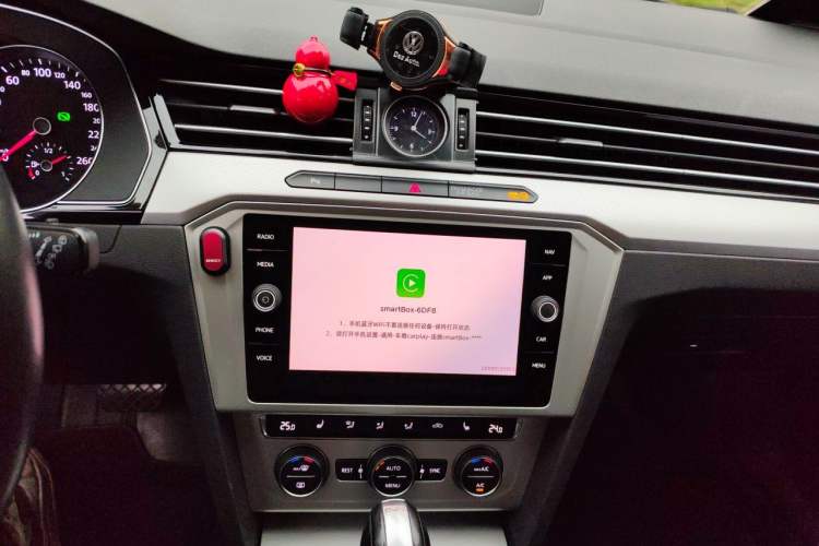 Used Volkswagen Variant 2018 380TSI Two-Wheel Drive Comfort Edition Audio And AC Panel