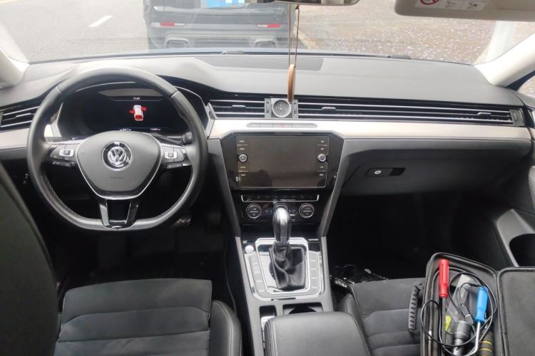 Used Volkswagen Variant 2018 380TSI Two-Wheel Drive Comfort Edition Center Console