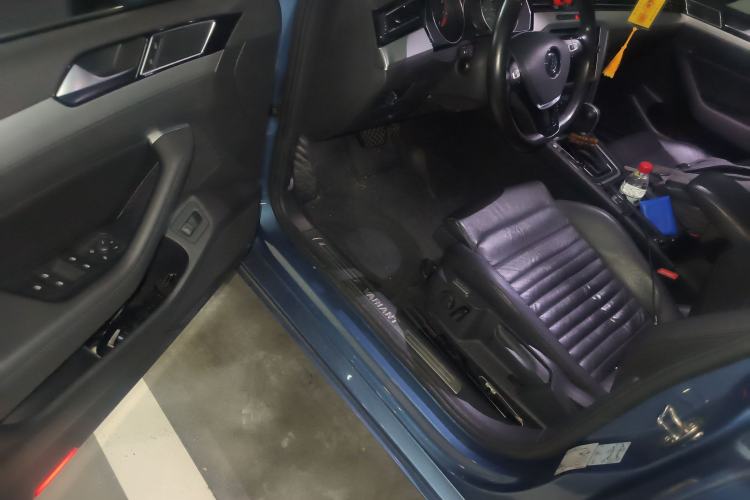 Used Volkswagen Variant 2018 380TSI Two-Wheel Drive Comfort Edition Driver Seat