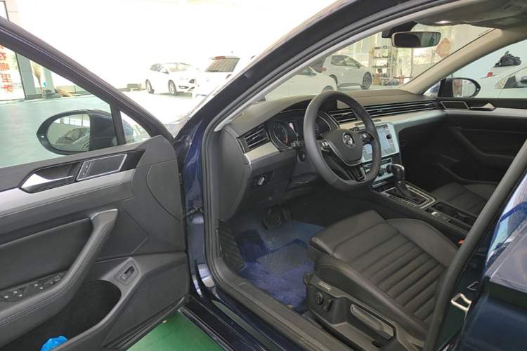 Used Volkswagen Variant 2018 380TSI Two-Wheel Drive Comfort Edition Driver Seat