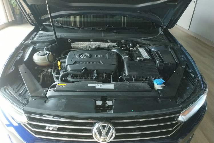 Used Volkswagen Variant 2018 380TSI Two-Wheel Drive Comfort Edition Engine Bay