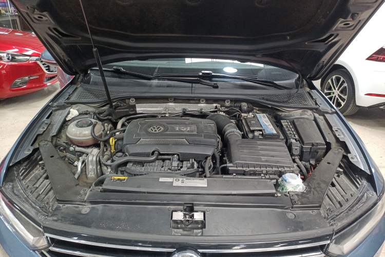 Used Volkswagen Variant 2018 380TSI Two-Wheel Drive Comfort Edition Engine Bay