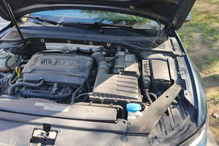 Used Volkswagen Variant 2018 380TSI Two-Wheel Drive Comfort Edition Engine Bay Left