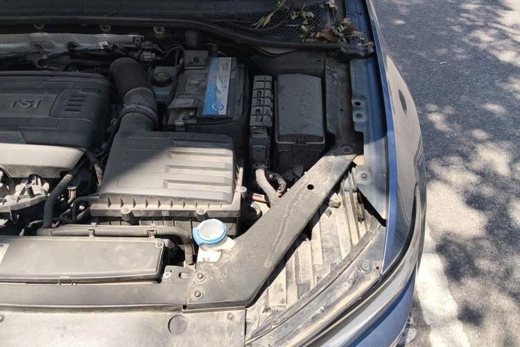 Used Volkswagen Variant 2018 380TSI Two-Wheel Drive Comfort Edition Engine Bay Left