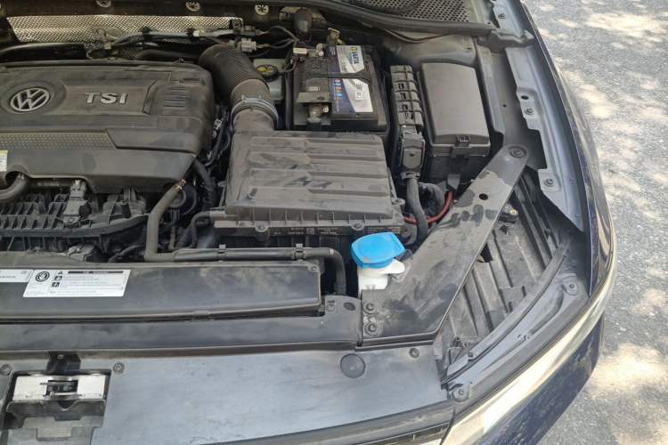 Used Volkswagen Variant 2018 380TSI Two-Wheel Drive Comfort Edition Engine Bay Left