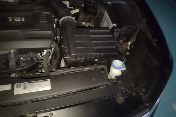 Used Volkswagen Variant 2018 380TSI Four-Wheel Drive Longitudinal Version Engine Bay Left