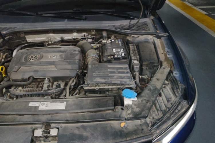 Used Volkswagen Variant 2018 380TSI Two-Wheel Drive Comfort Edition Engine Bay Left