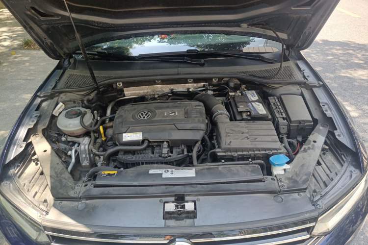 Used Volkswagen Variant 2018 380TSI Two-Wheel Drive Comfort Edition Engine Bay