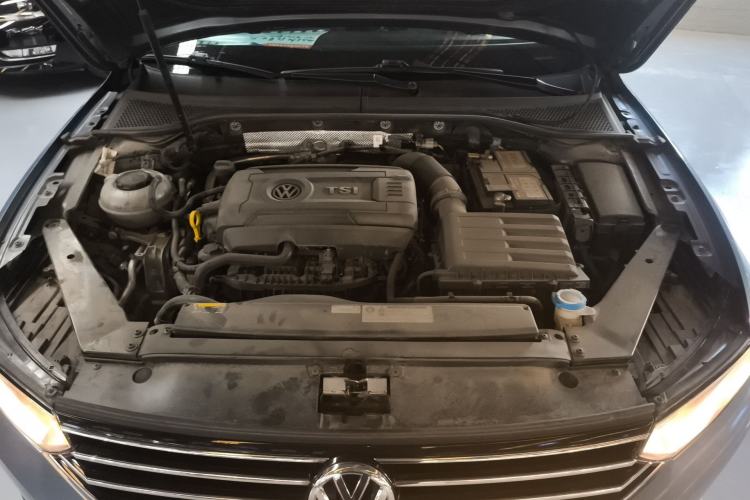 Used Volkswagen Variant 2018 380TSI Two-Wheel Drive Comfort Edition Engine Bay