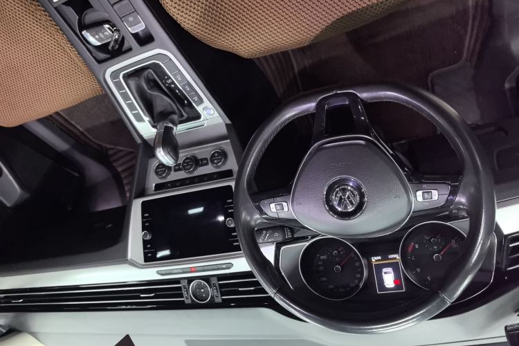 Used Volkswagen Variant 2018 380TSI Two-Wheel Drive Comfort Edition Engine Bay