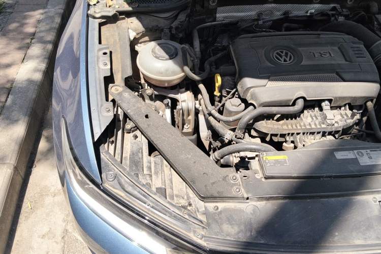 Used Volkswagen Variant 2018 380TSI Two-Wheel Drive Comfort Edition Engine Bay Right