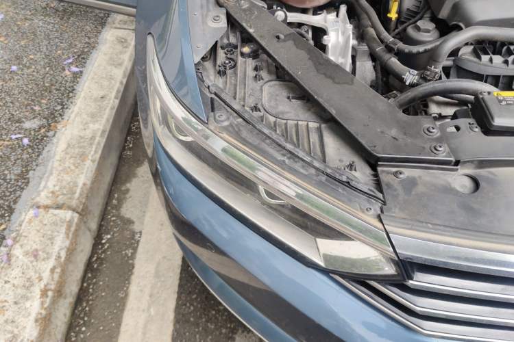 Used Volkswagen Variant 2018 380TSI Two-Wheel Drive Comfort Edition Engine Bay Right