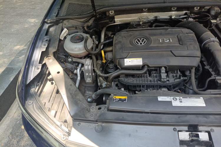 Used Volkswagen Variant 2018 380TSI Two-Wheel Drive Comfort Edition Engine Bay Right