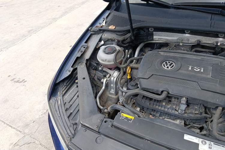 Used Volkswagen Variant 2018 380TSI Two-Wheel Drive Comfort Edition Engine Bay Right
