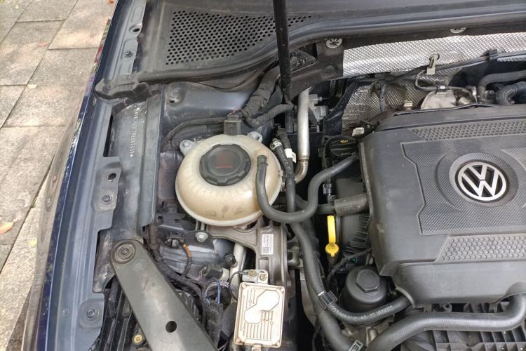 Used Volkswagen Variant 2018 380TSI Two-Wheel Drive Comfort Edition Engine Bay Right