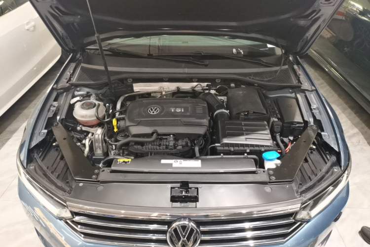 Used Volkswagen Variant 2018 380TSI Two-Wheel Drive Comfort Edition Engine Bay