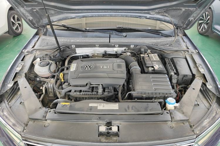 Used Volkswagen Variant 2018 380TSI Two-Wheel Drive Comfort Edition Engine Bay