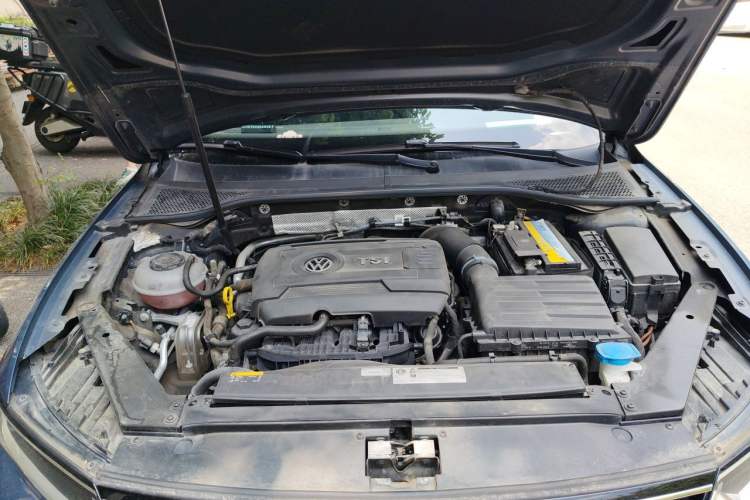 Used Volkswagen Variant 2018 380TSI Two-Wheel Drive Comfort Edition Engine Bay