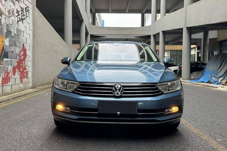 Used Volkswagen Variant 2018 380TSI Two-Wheel Drive Comfort Edition Exterior 1