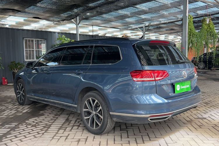 Used Volkswagen Variant 2018 380TSI Two-Wheel Drive Comfort Edition Exterior 2